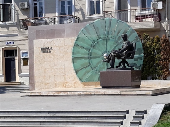 Monument to Nikola Tesla (Baku)